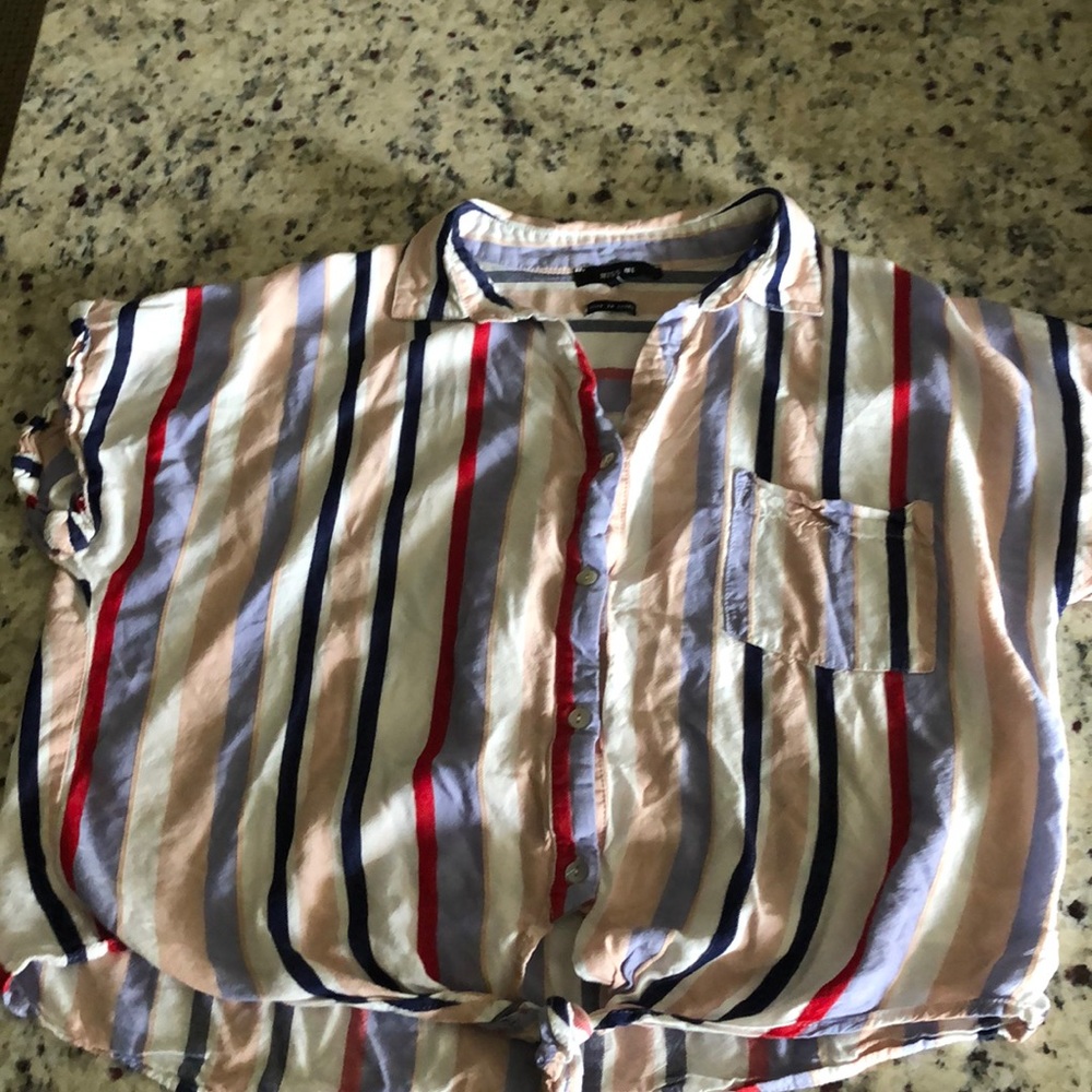 A crop top shirt